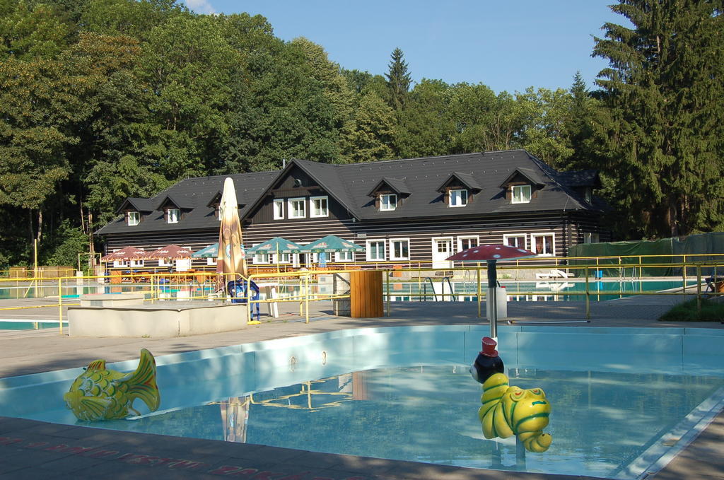 Stara Ameryka Hotel